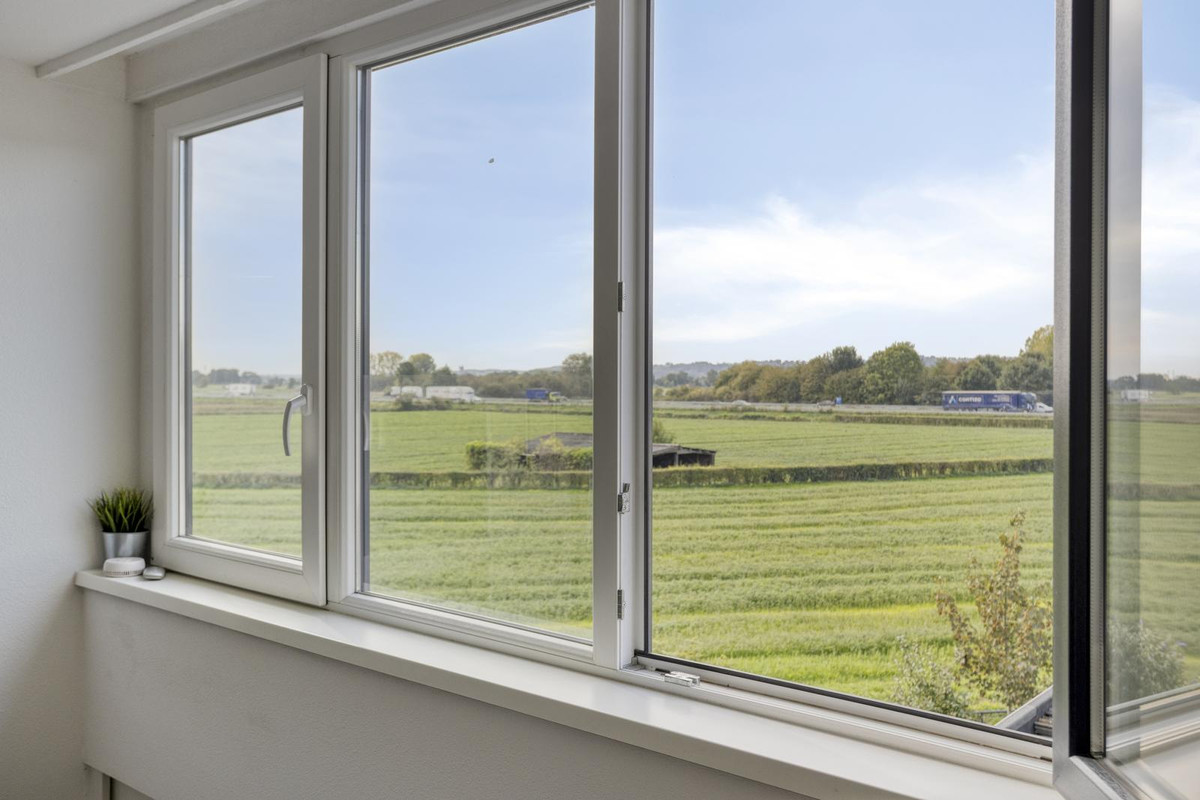 Tussenwoning te koop: Hogeweg 70, Gronsveld