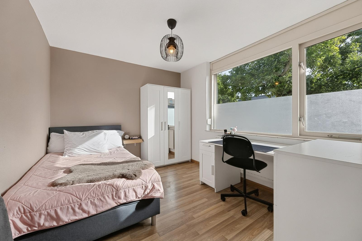 Tussenwoning te koop: Rijnlaan 56, Bergen Op Zoom