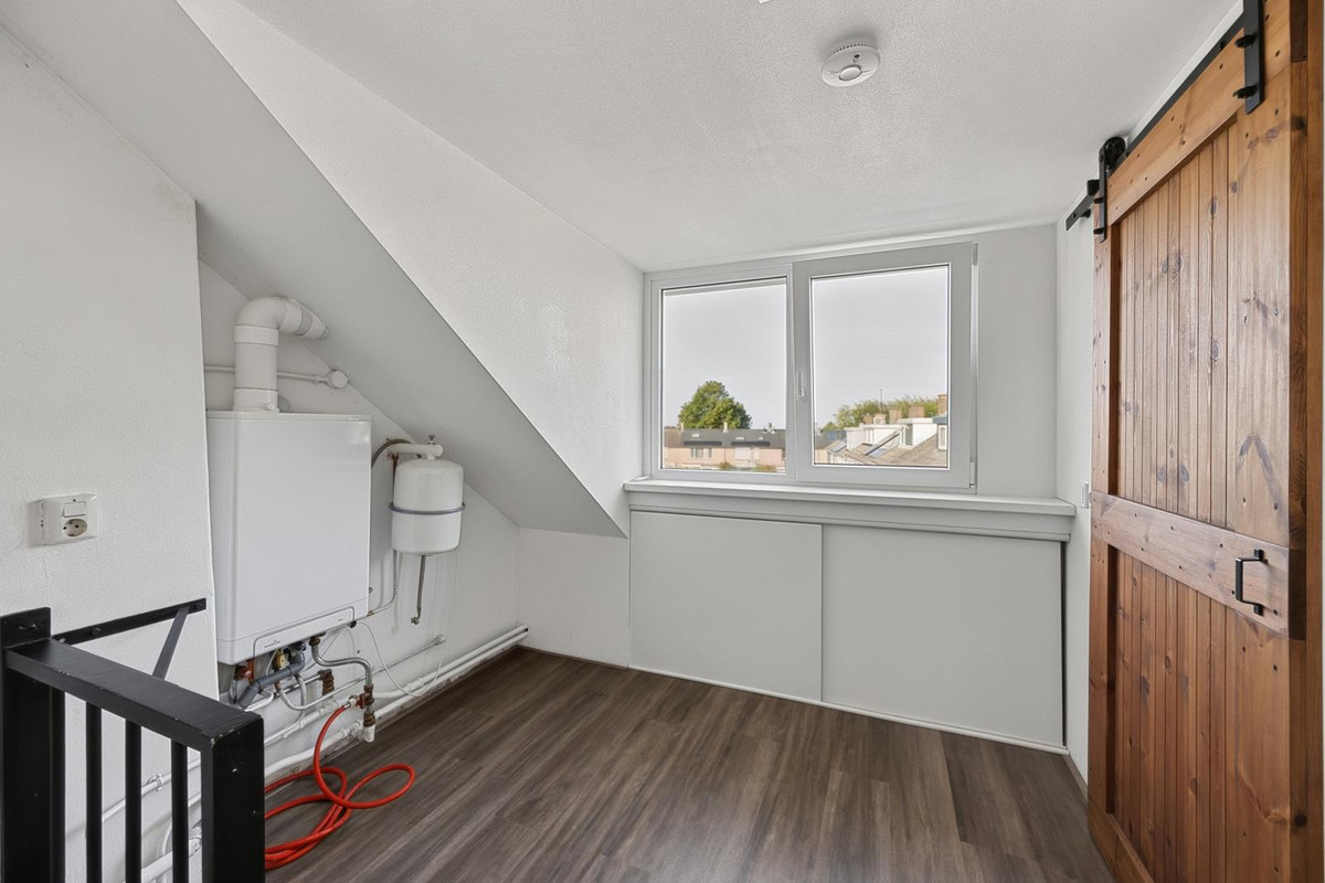 Tussenwoning te koop: Rijnlaan 56, Bergen Op Zoom