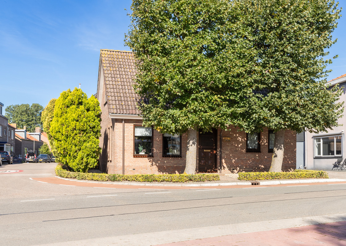 Vrijstaande woning te koop: Langeraarseweg 258, Ter Aar