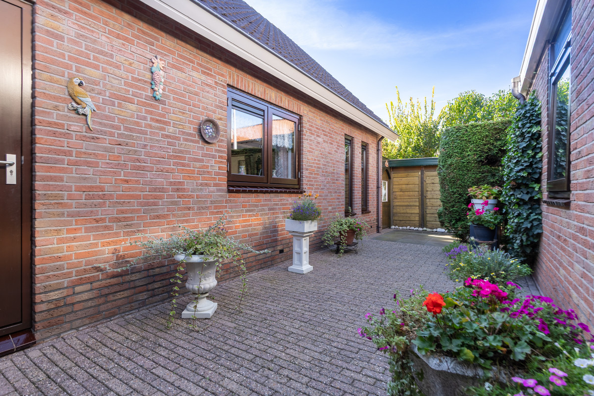 Vrijstaande woning te koop: Langeraarseweg 258, Ter Aar