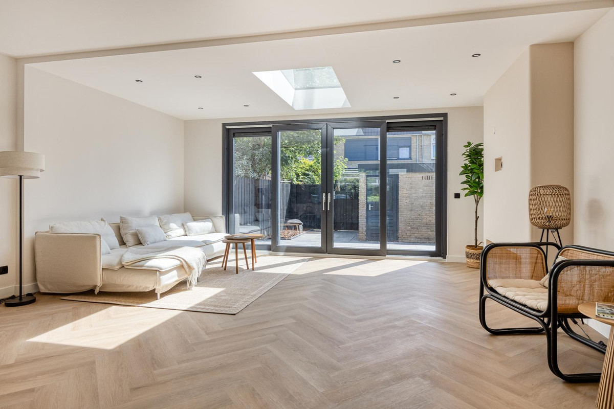 7-room house & single family of 165 m²