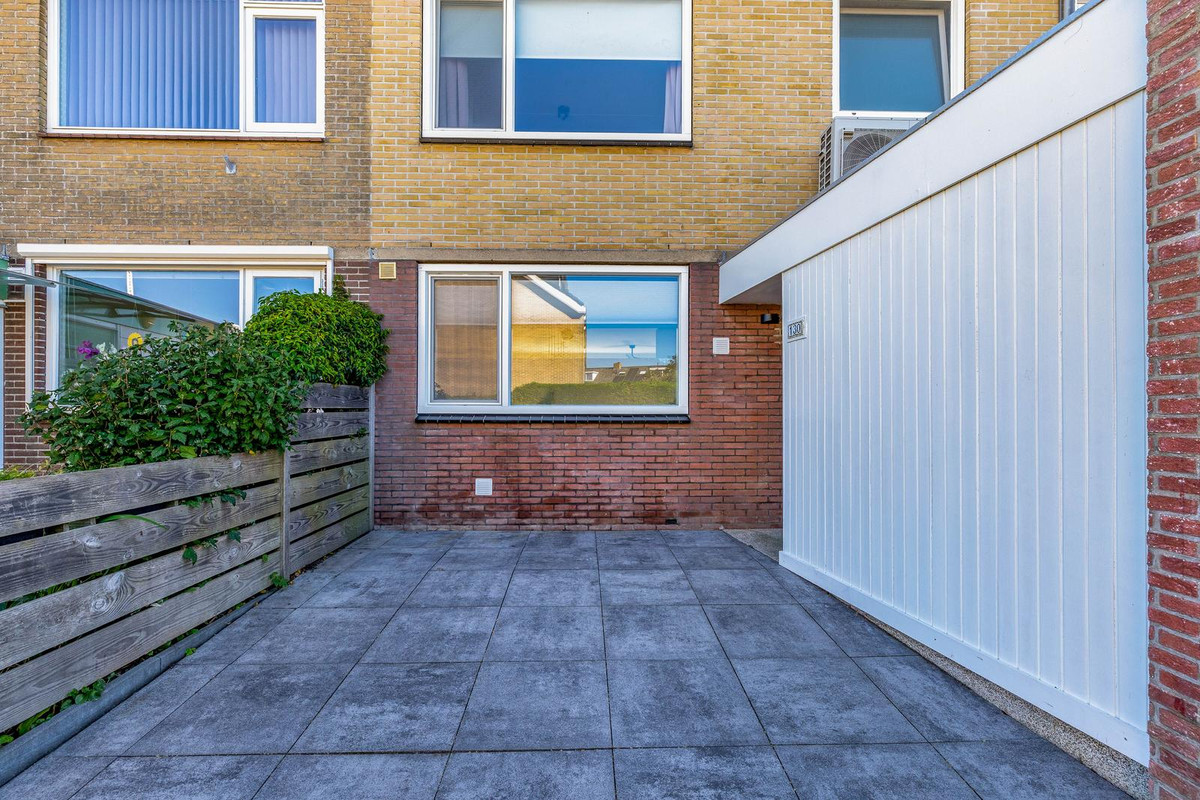 Tussenwoning te koop: Jolstraat 130, Den Helder