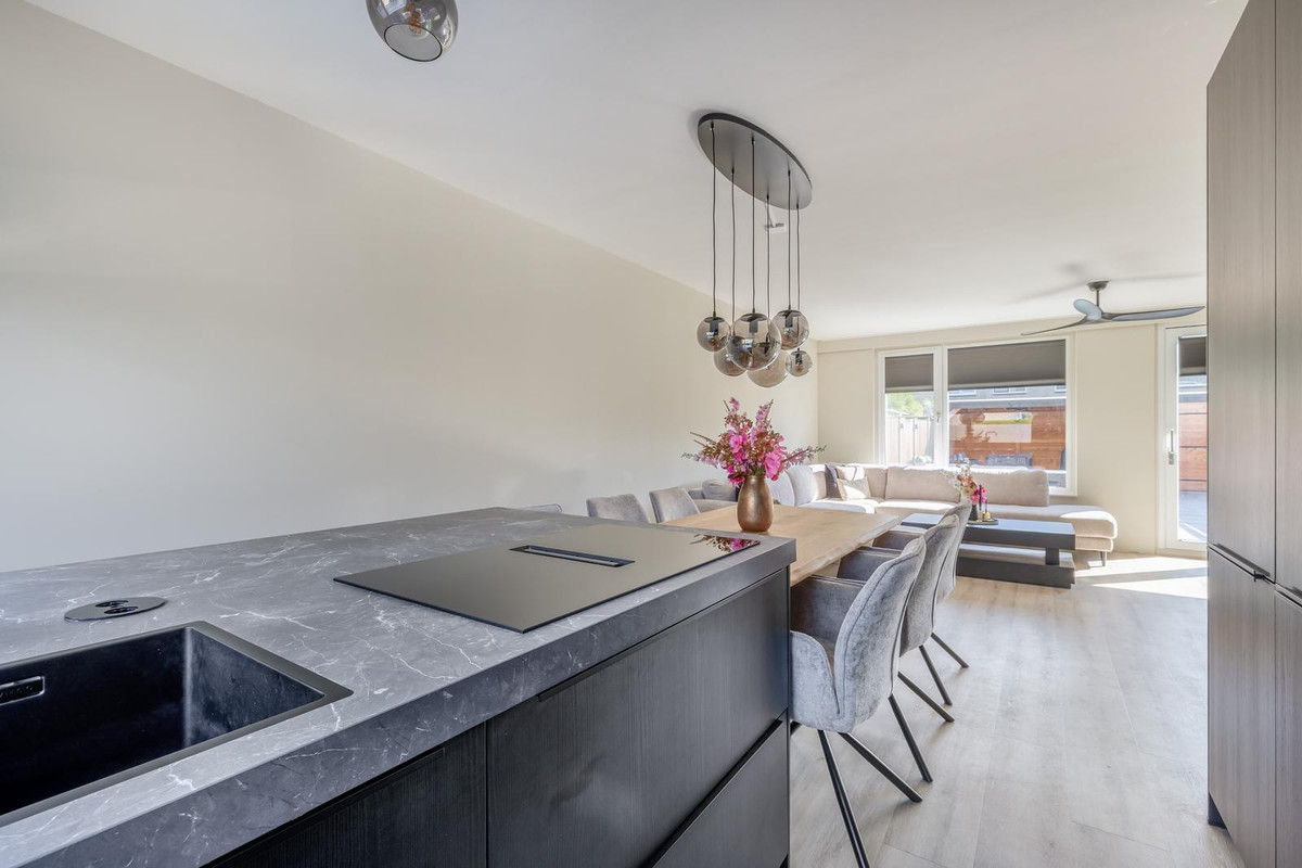 Tussenwoning te koop: Jolstraat 130, Den Helder
