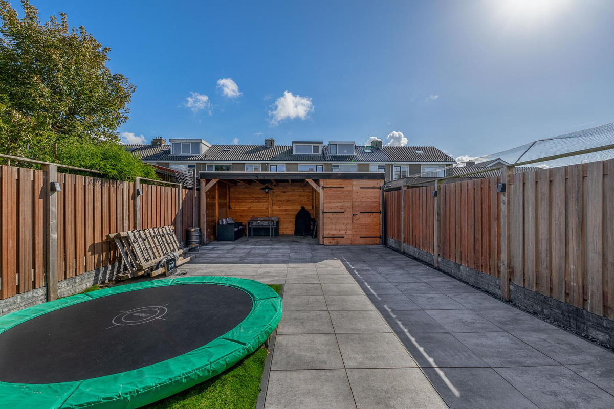Tussenwoning te koop: Jolstraat 130, Den Helder