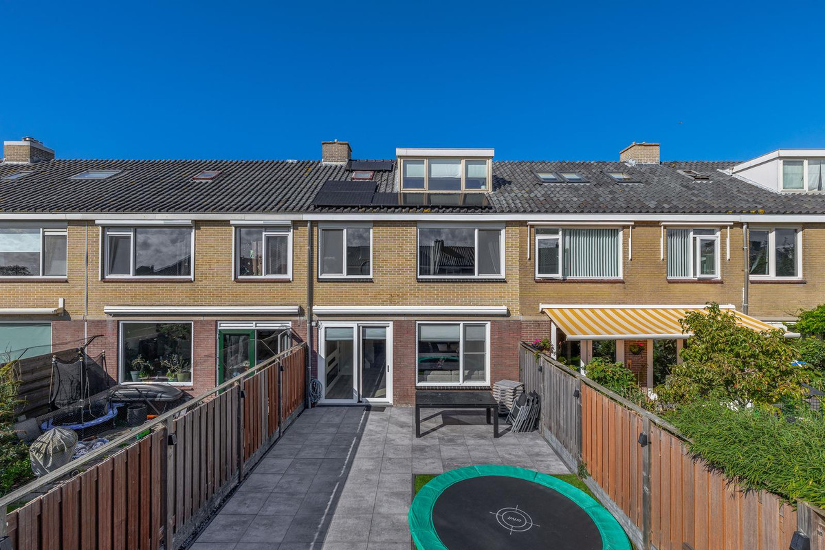 Tussenwoning te koop: Jolstraat 130, Den Helder