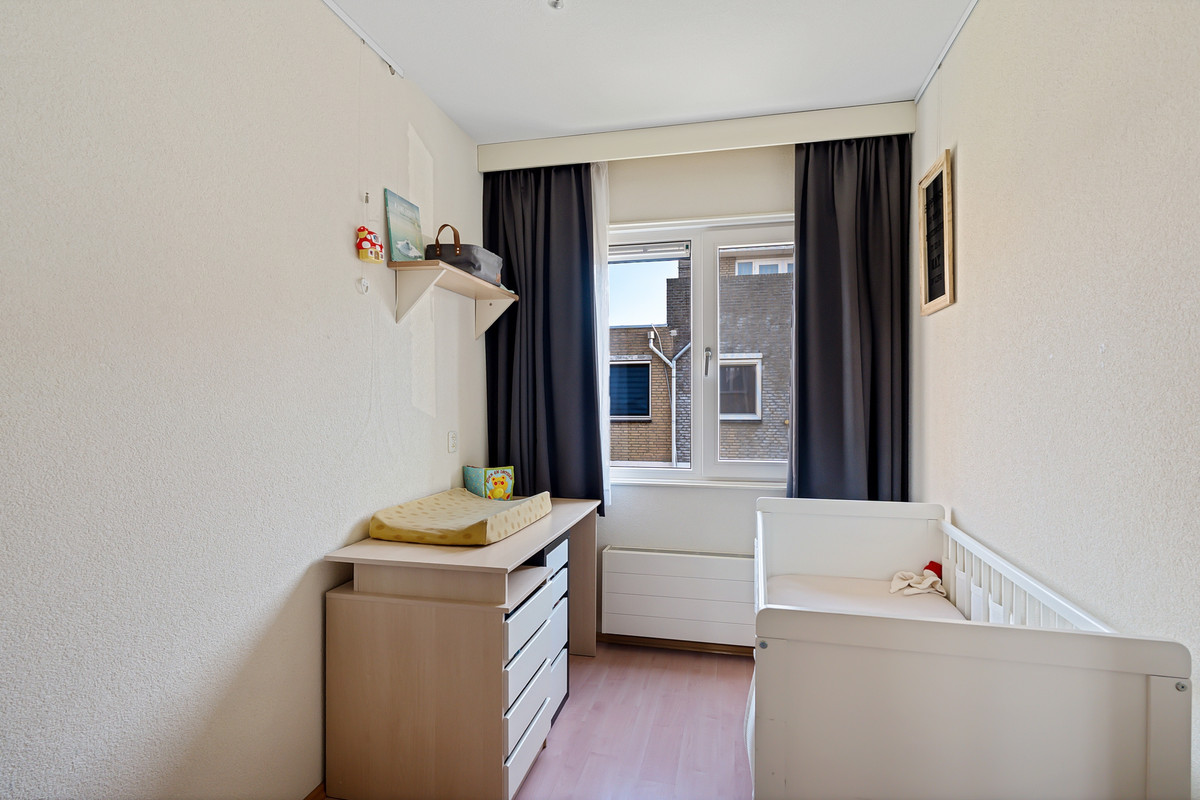 Hoekwoning te koop: Caro van Eyckstraat 26, Zaandam