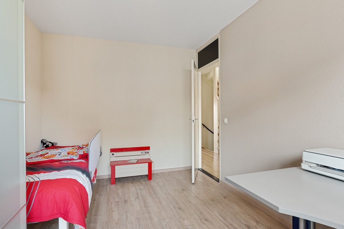 Hoekwoning te koop: Caro van Eyckstraat 26, Zaandam