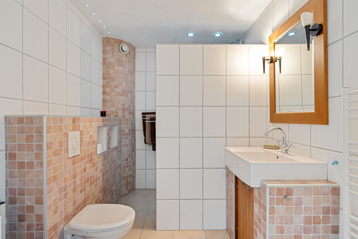 Hoekwoning te koop: Caro van Eyckstraat 26, Zaandam
