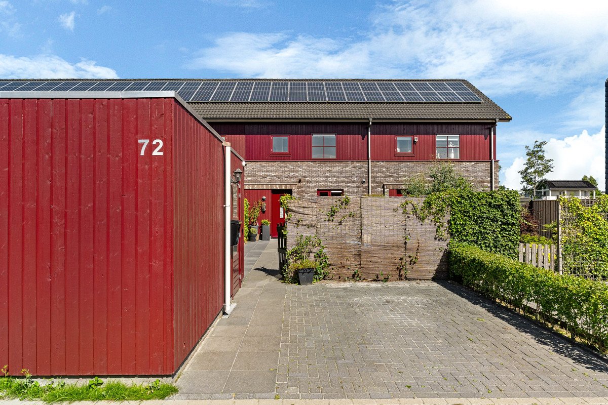 Tussenwoning te koop: Diny Sprockstraat 72, Leeuwarden
