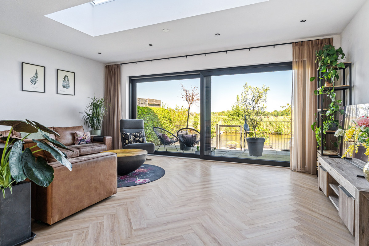 Tussenwoning te koop: Diny Sprockstraat 72, Leeuwarden