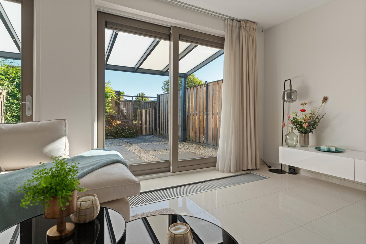 Tussenwoning te koop: Roer 16, Almere