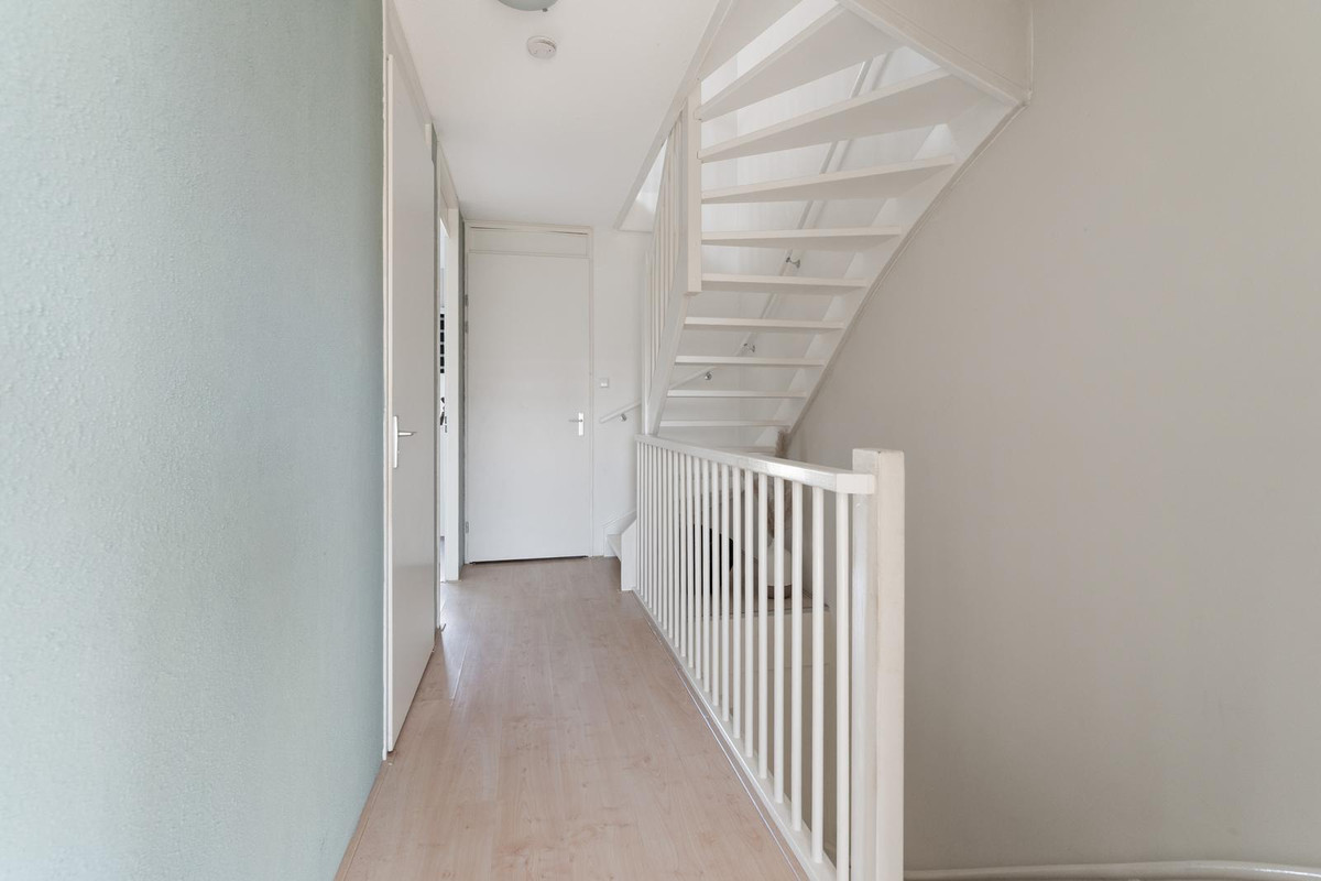 Tussenwoning te koop: Roer 16, Almere