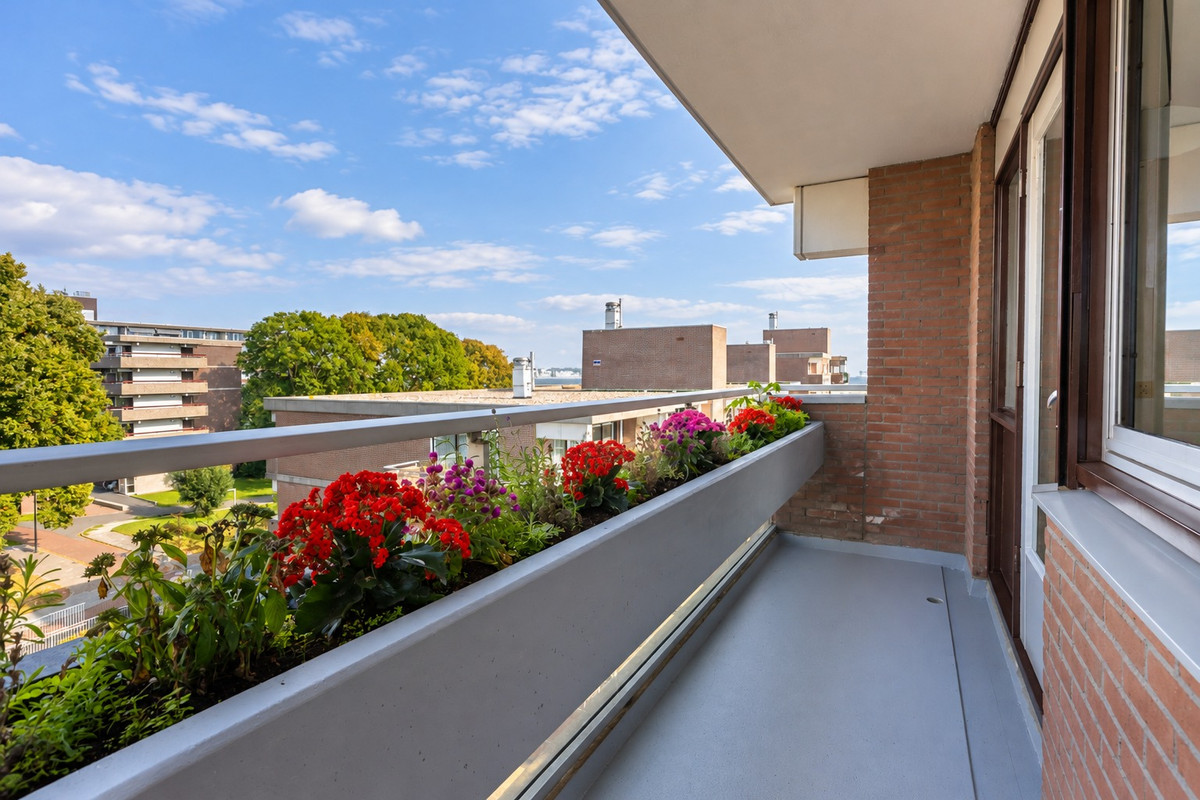 Appartement te koop: Poolster 241, Hoorn