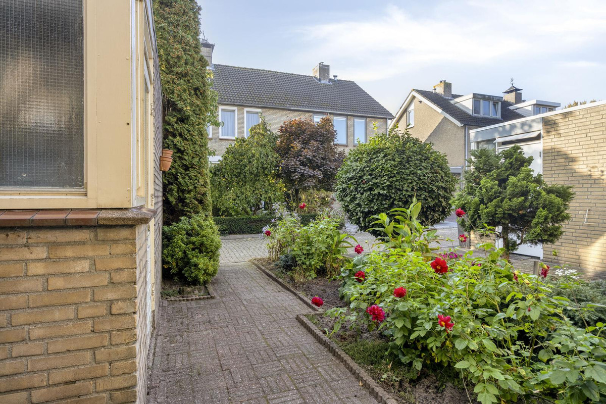 Tussenwoning te koop: Huijgensstraat 133, Hoogerheide