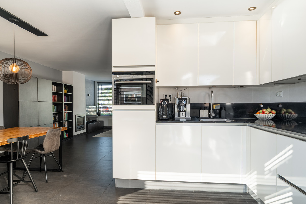 Tussenwoning te koop: Valeriaanstraat 31, Waalwijk