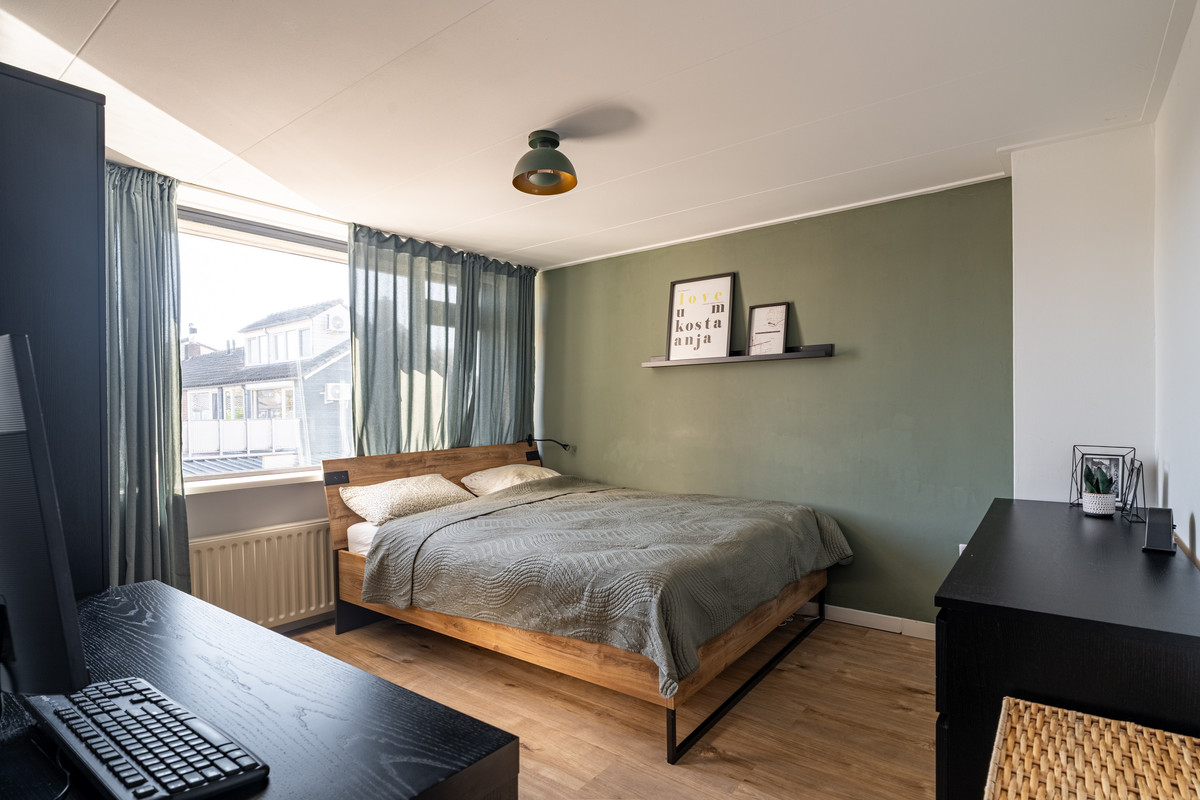 Tussenwoning te koop: Valeriaanstraat 31, Waalwijk