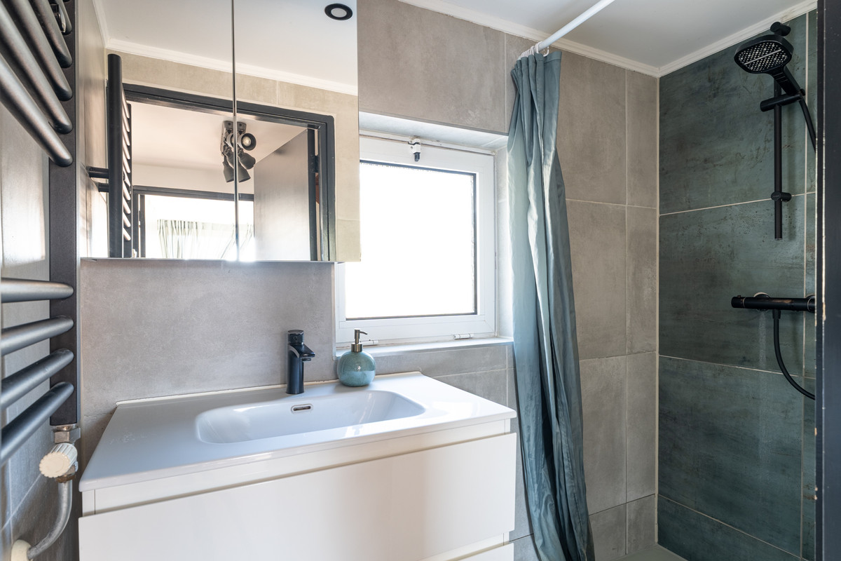 Tussenwoning te koop: Valeriaanstraat 31, Waalwijk