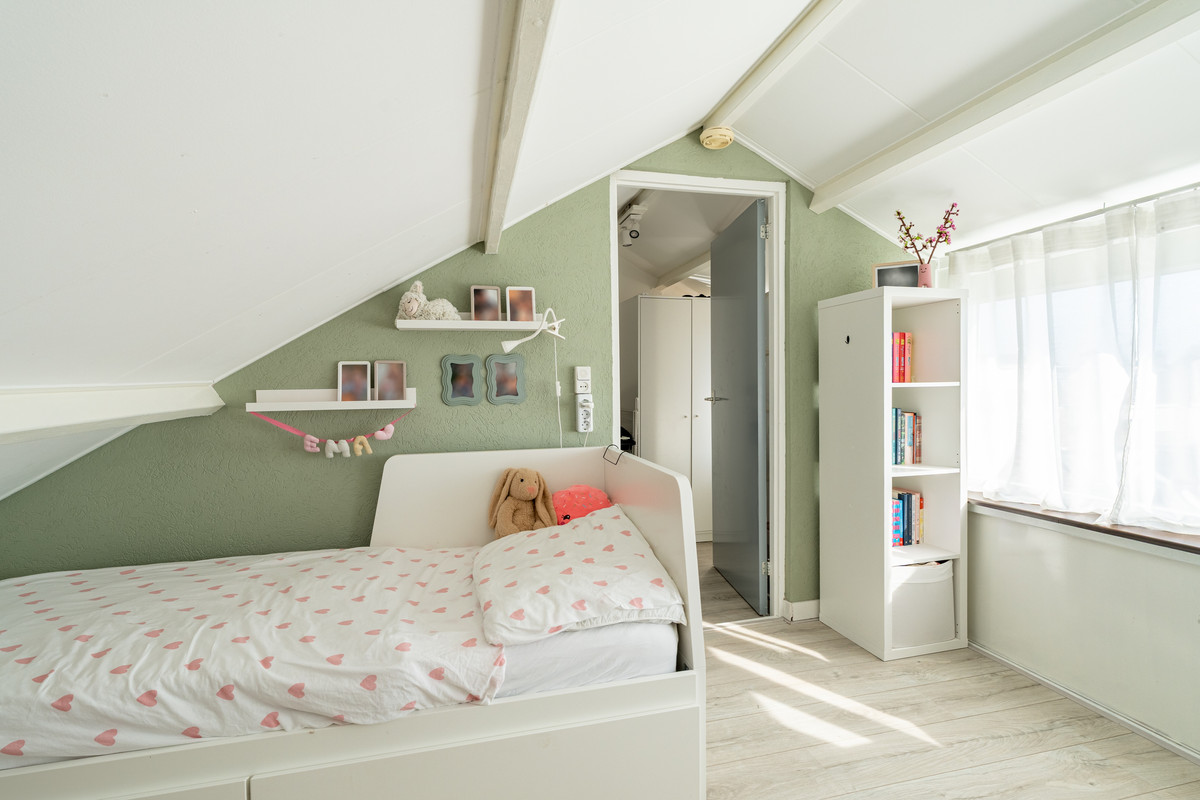 Tussenwoning te koop: Valeriaanstraat 31, Waalwijk