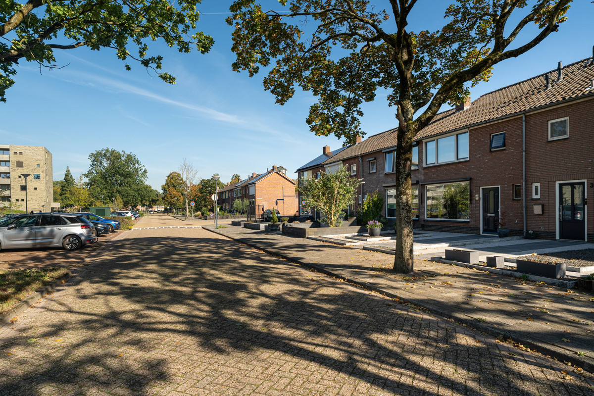 Tussenwoning te koop: Valeriaanstraat 31, Waalwijk
