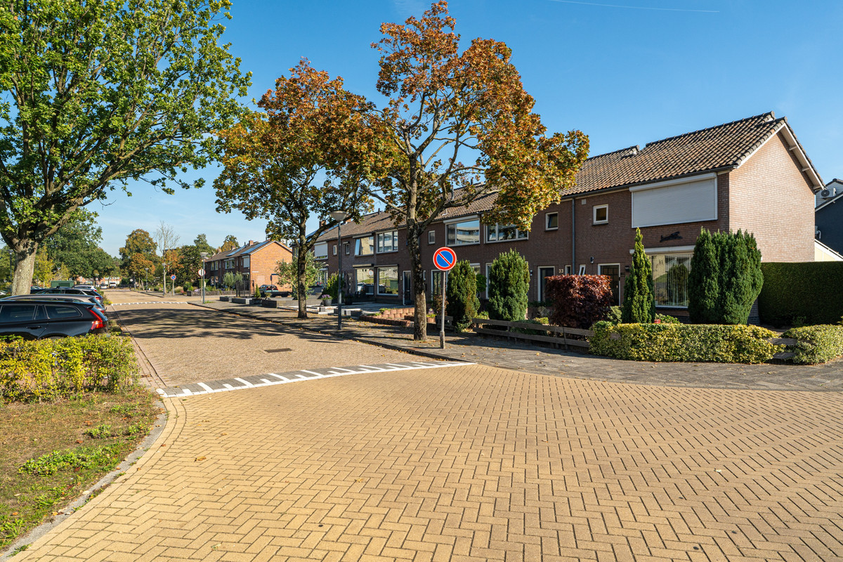 Tussenwoning te koop: Valeriaanstraat 31, Waalwijk