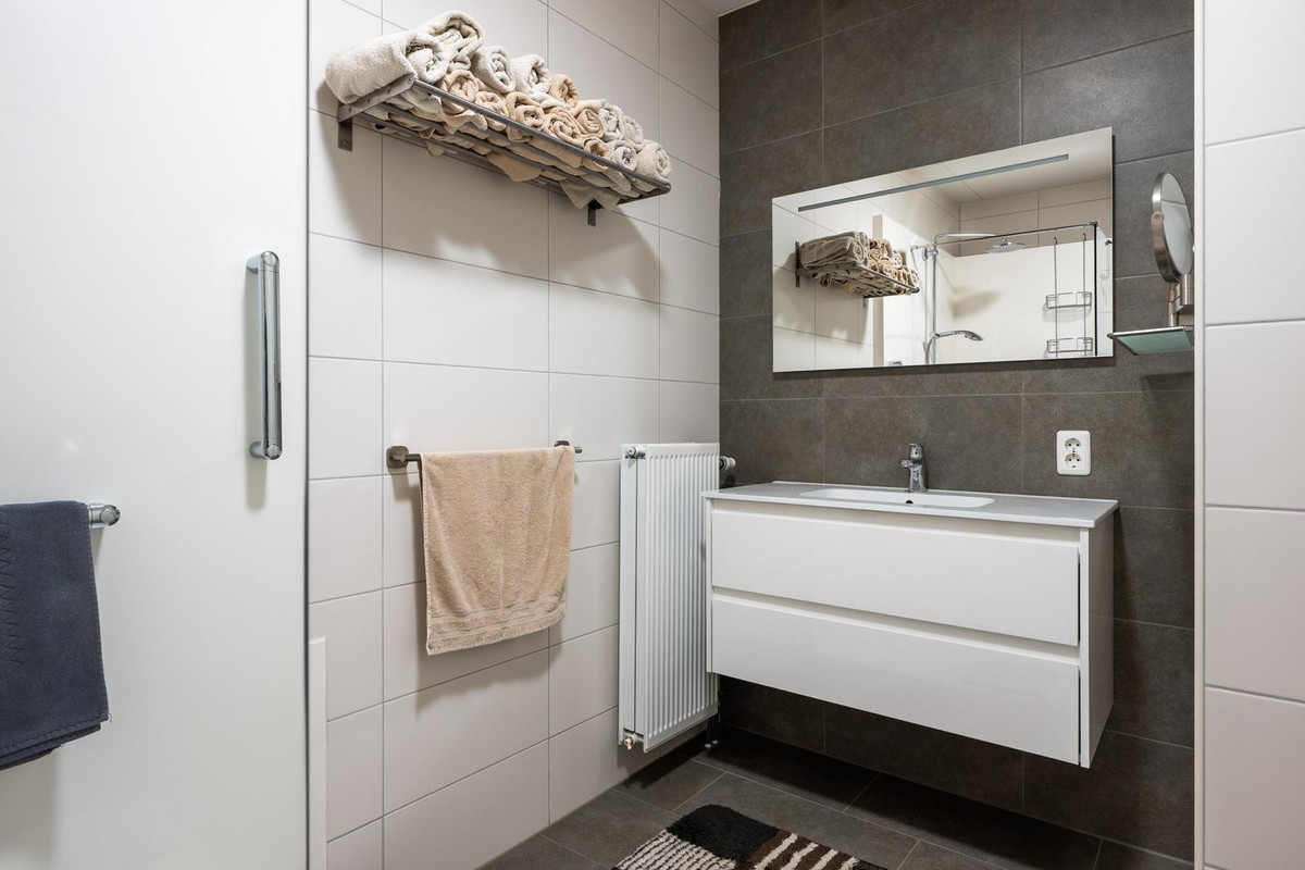 Appartement te koop: Hovenstraat 122F, Landgraaf