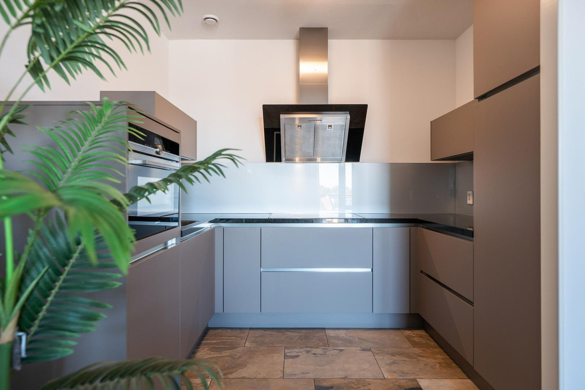Appartement te koop: Hovenstraat 122F, Landgraaf