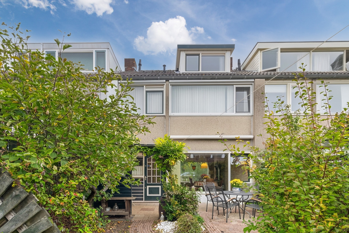 Tussenwoning te koop: Oudeland 25, Harmelen
