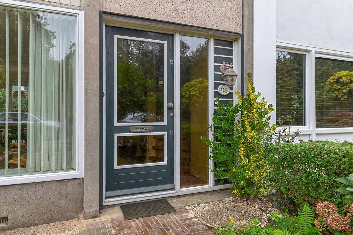 Tussenwoning te koop: Oudeland 25, Harmelen