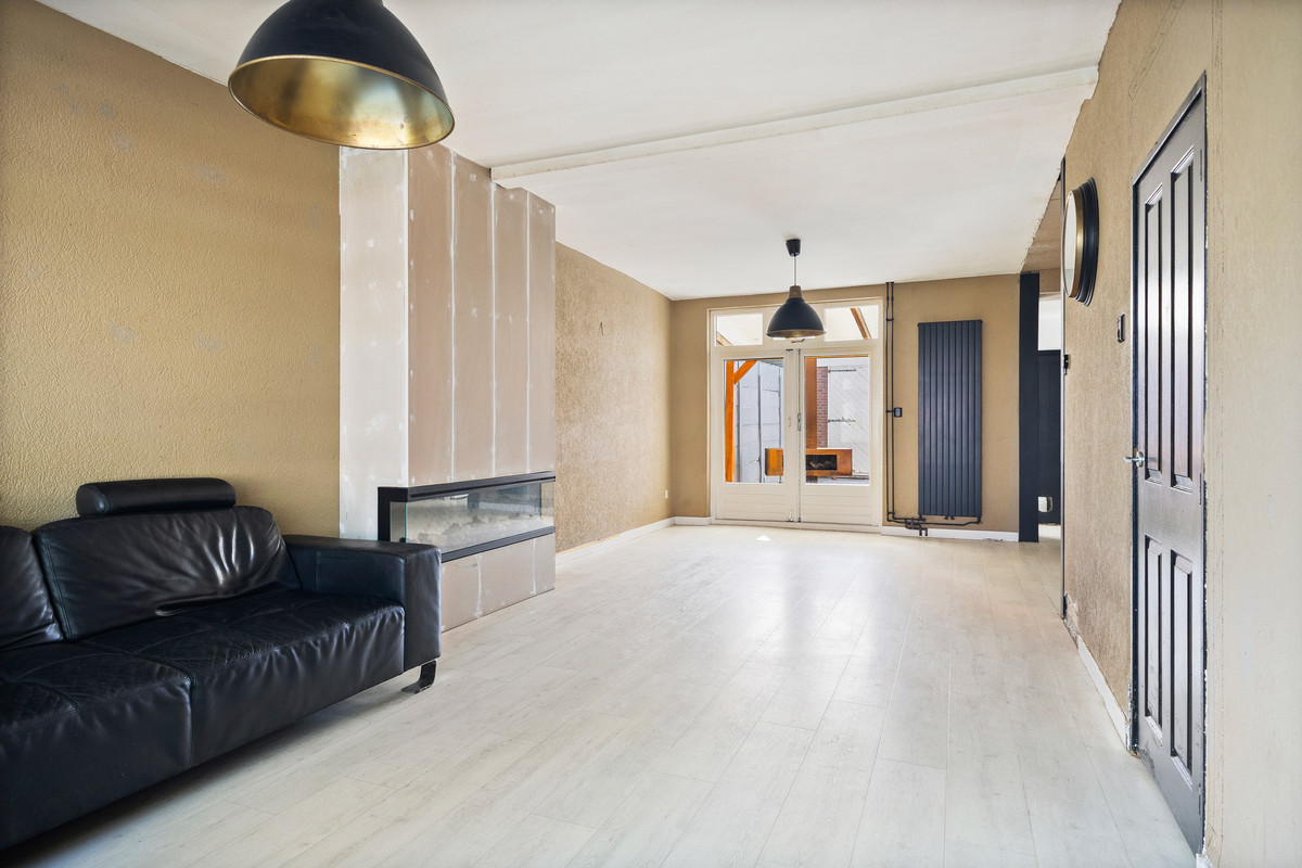 Tussenwoning te koop: Spoorgracht 15, Den Helder