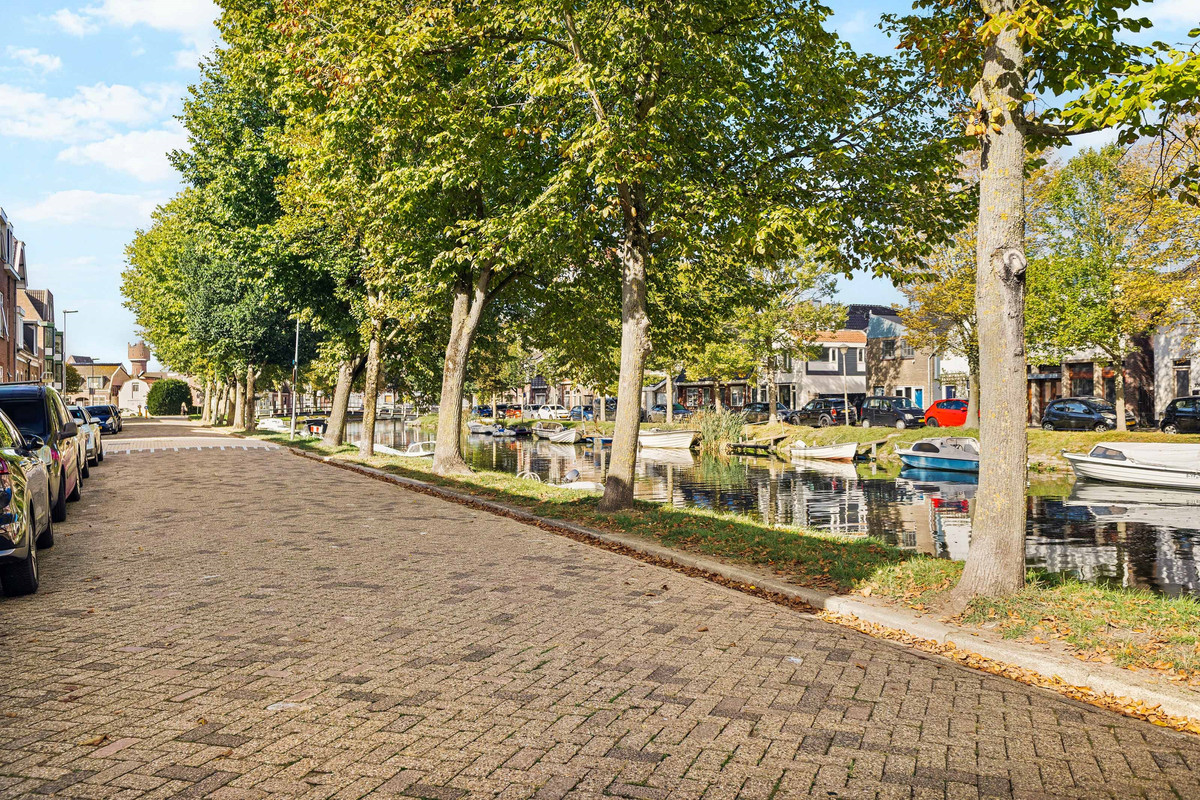 Tussenwoning te koop: Spoorgracht 15, Den Helder