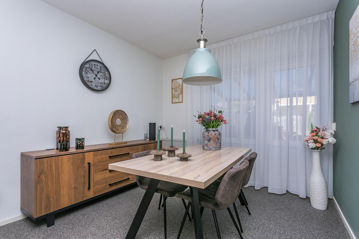 Tussenwoning te koop: Schoutstraat 8, Brunssum