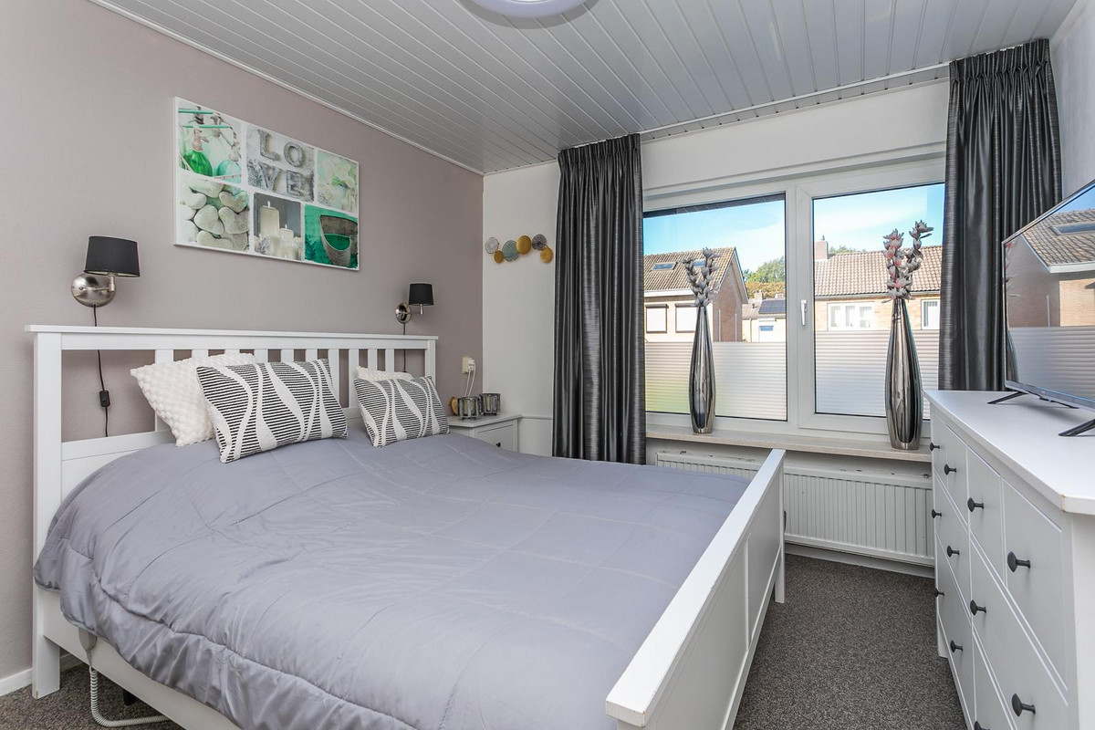 Tussenwoning te koop: Schoutstraat 8, Brunssum