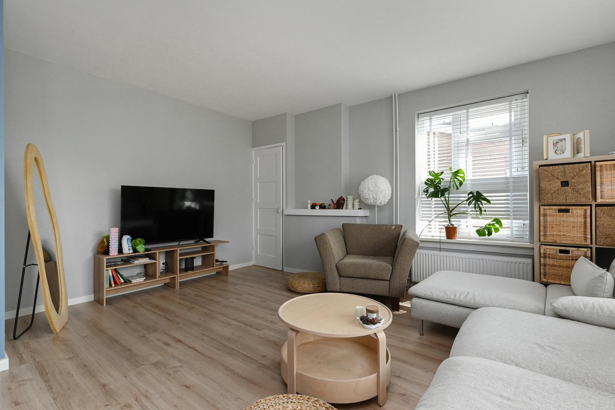 Appartement te koop: Busken Huetlaan 78, Voorburg