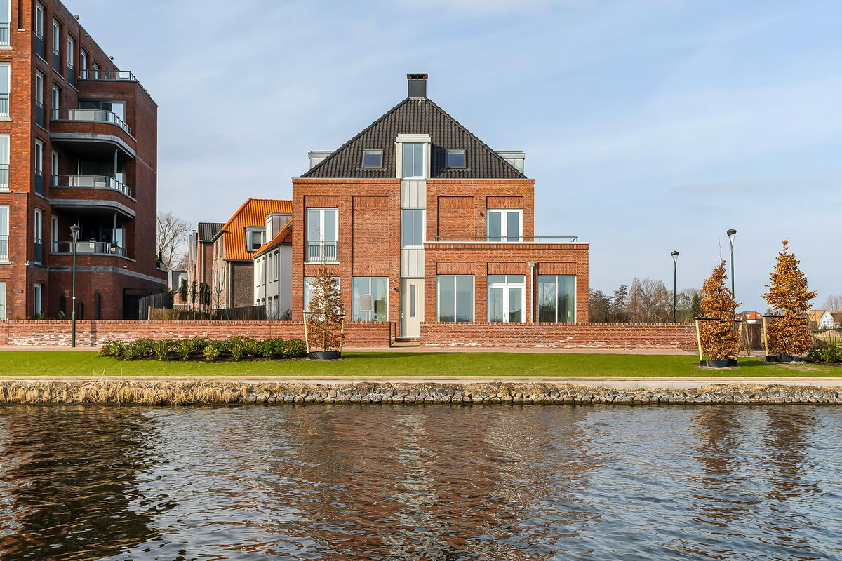 Vrijstaande woning te koop: nautawerf 32, Leidschendam