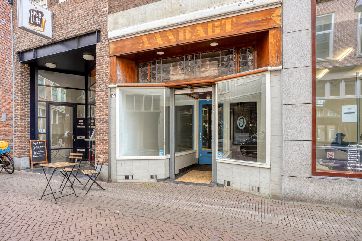 Tussenwoning te koop: Voorstraat 250, Dordrecht