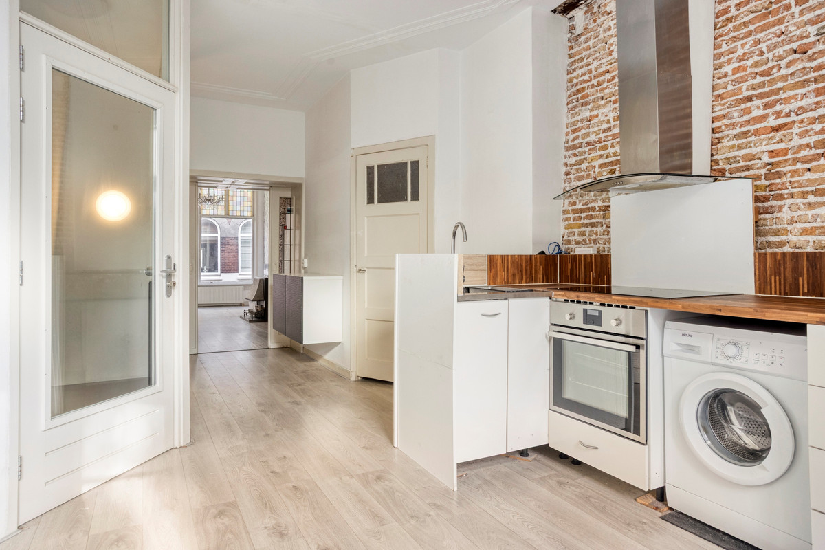 Tussenwoning te koop: Voorstraat 250, Dordrecht