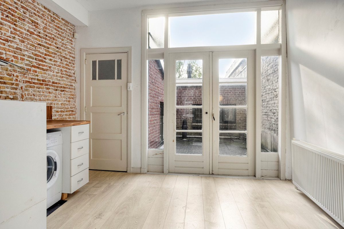 Tussenwoning te koop: Voorstraat 250, Dordrecht