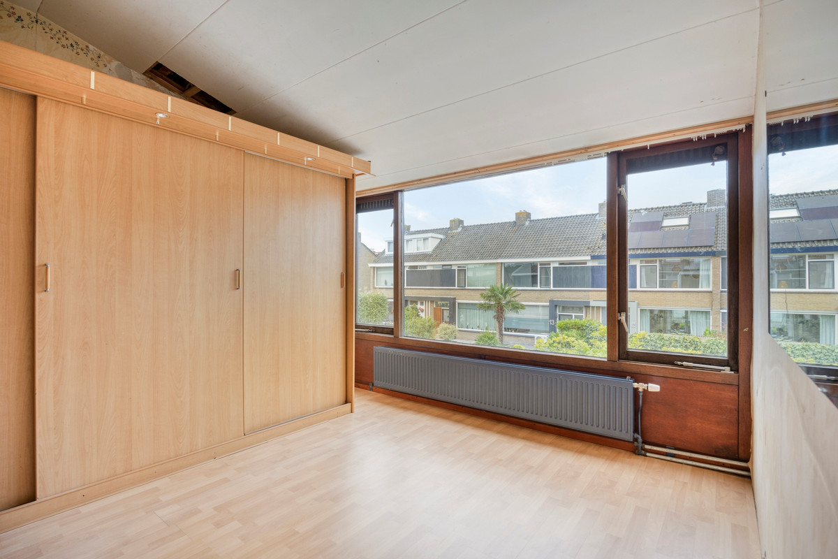 Tussenwoning te koop: Meindert Hobbemastraat 14, Capelle Aan Den Ijssel
