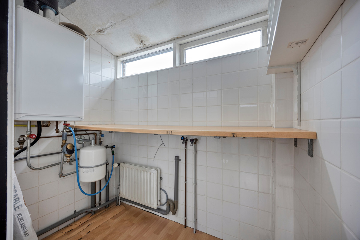 Tussenwoning te koop: Meindert Hobbemastraat 14, Capelle Aan Den Ijssel