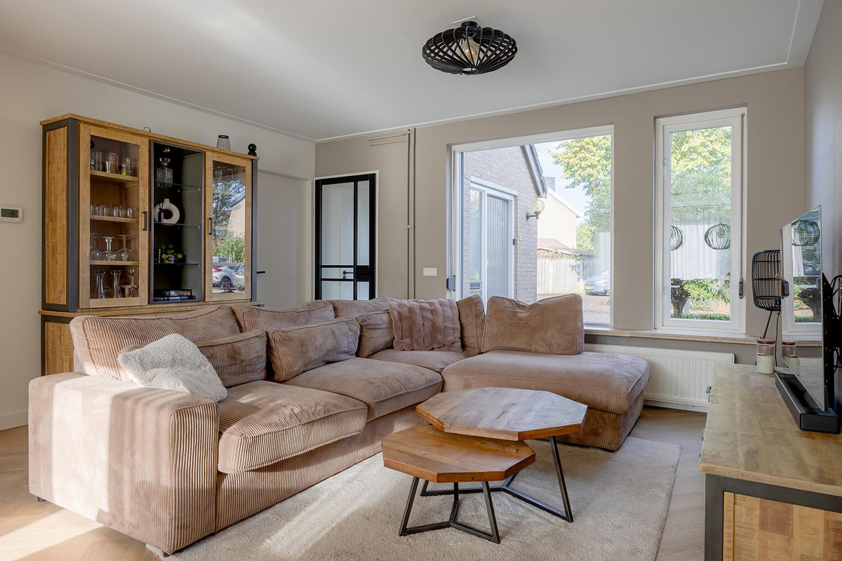 Tussenwoning te koop: Burgemeester Notermansstraat 9, Best