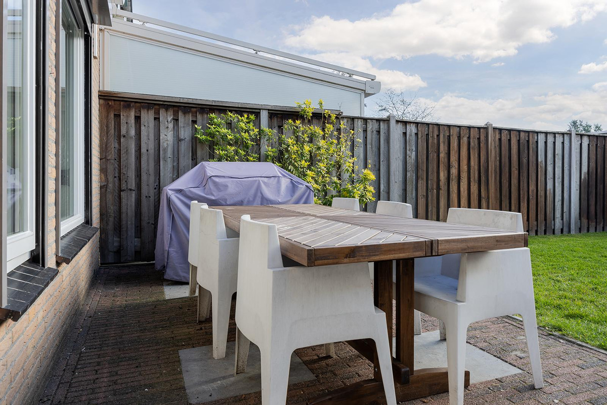 Tussenwoning te koop: Burgemeester Notermansstraat 9, Best