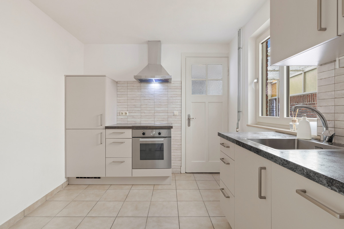 Tussenwoning te koop: Kenzenstraat 15, Steyl
