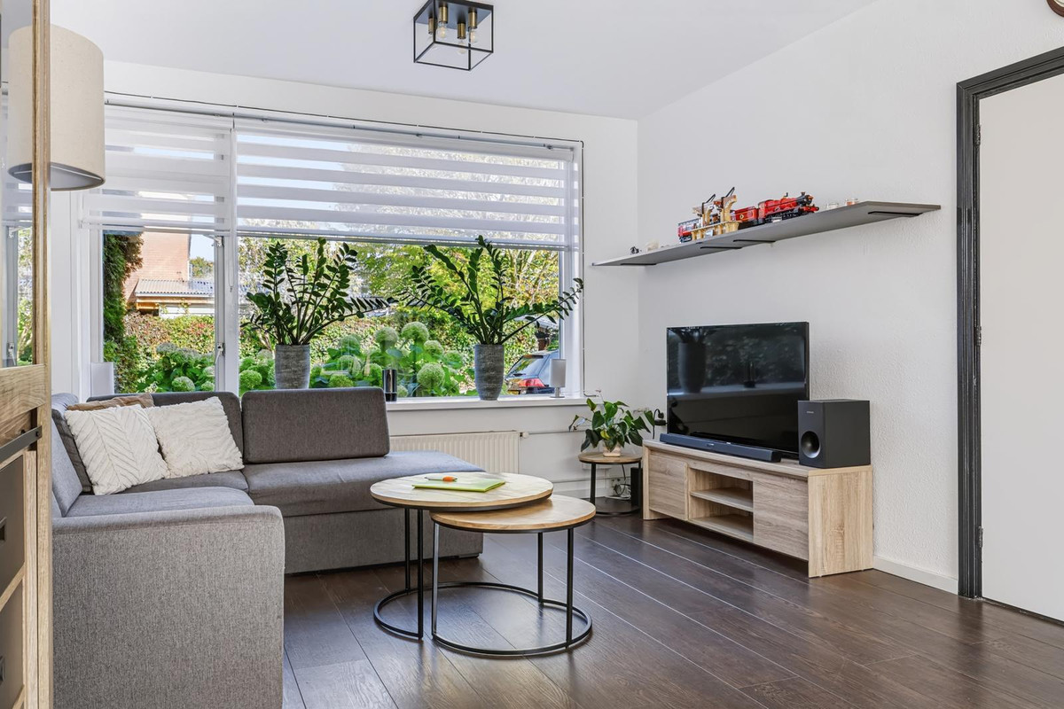Tussenwoning te koop: Hazepad 16, Nieuw-Amsterdam