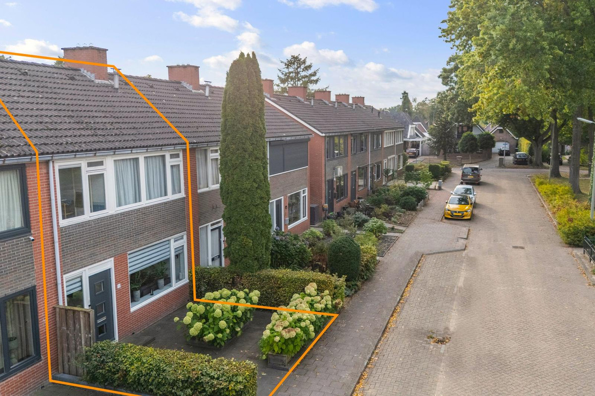 Tussenwoning te koop: Hazepad 16, Nieuw-Amsterdam
