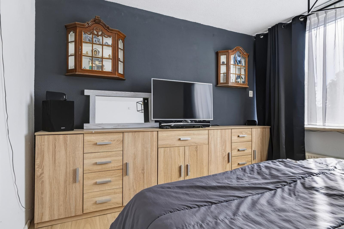 Tussenwoning te koop: Hazepad 16, Nieuw-Amsterdam