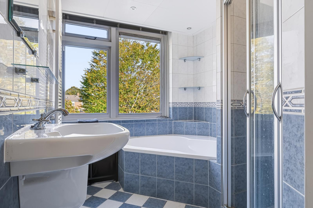 Tussenwoning te koop: Hazepad 16, Nieuw-Amsterdam
