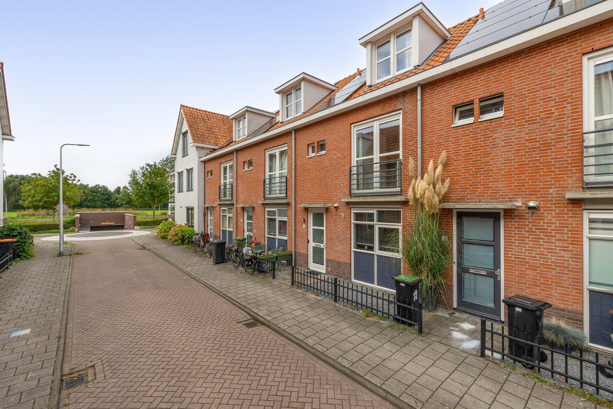 Tussenwoning te koop: Pluto 18, Waddinxveen