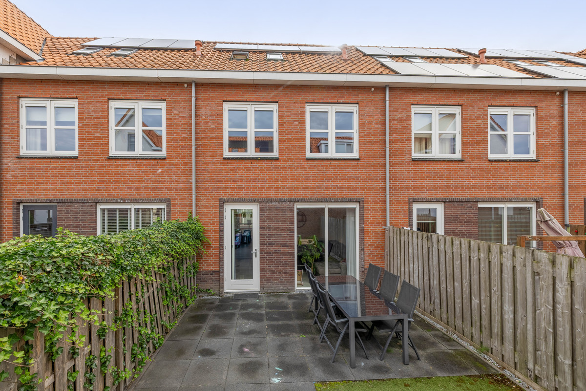 Tussenwoning te koop: Pluto 18, Waddinxveen