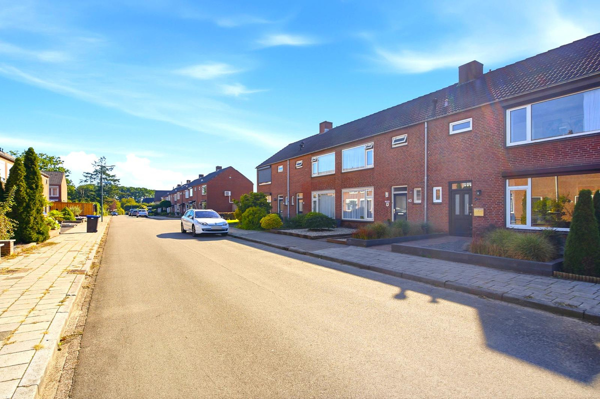 Tussenwoning te koop: Kanariestraat 45, Mill